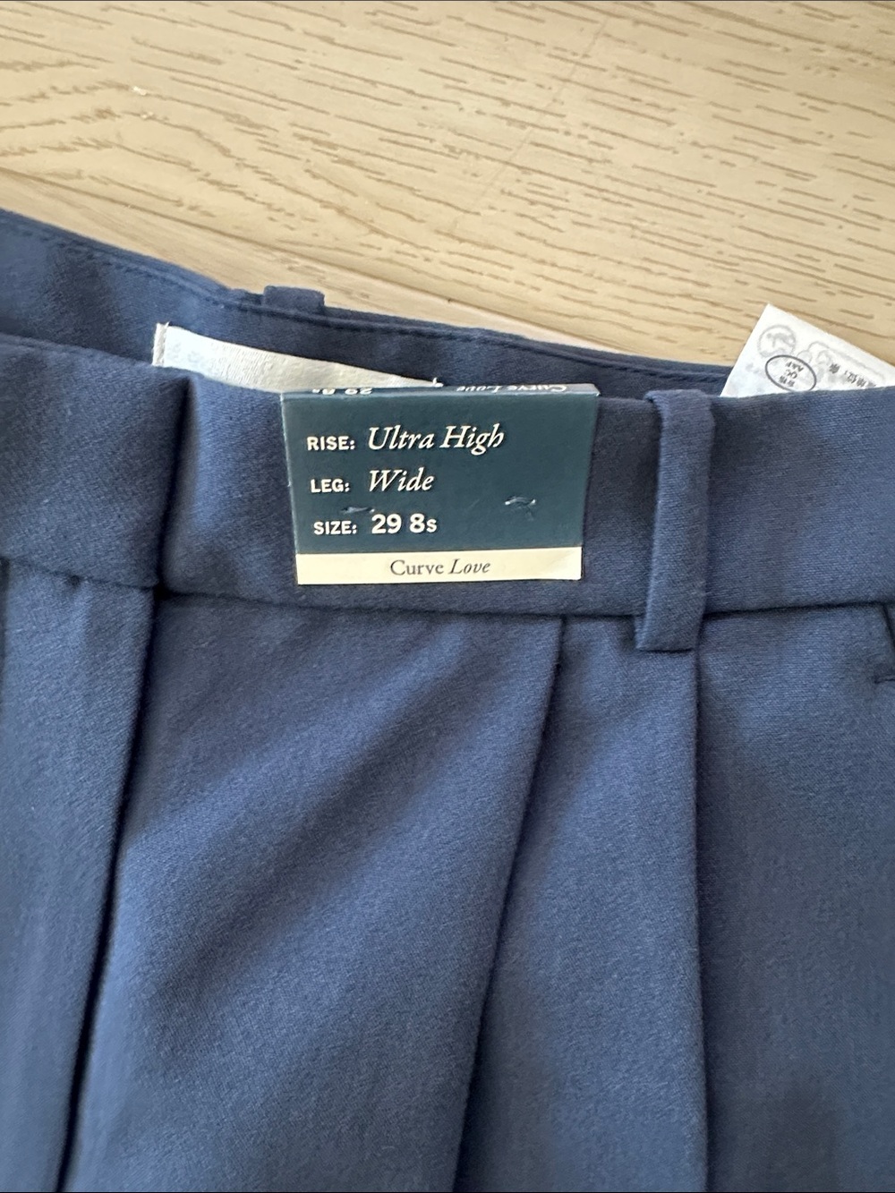 Abercrombie & Fitch Dark Navy Pleated Wide-Leg Trousers - Picture 2 of 4